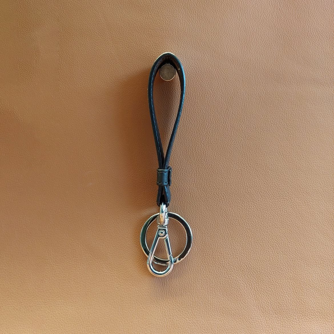 Breloc din piele v2